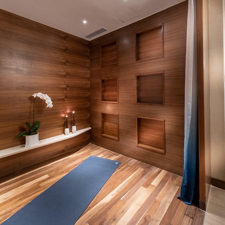 Hard Rock Hotel Desaru Coast Eksteriør billede The meditation room at the Four Seasons Hotel, London