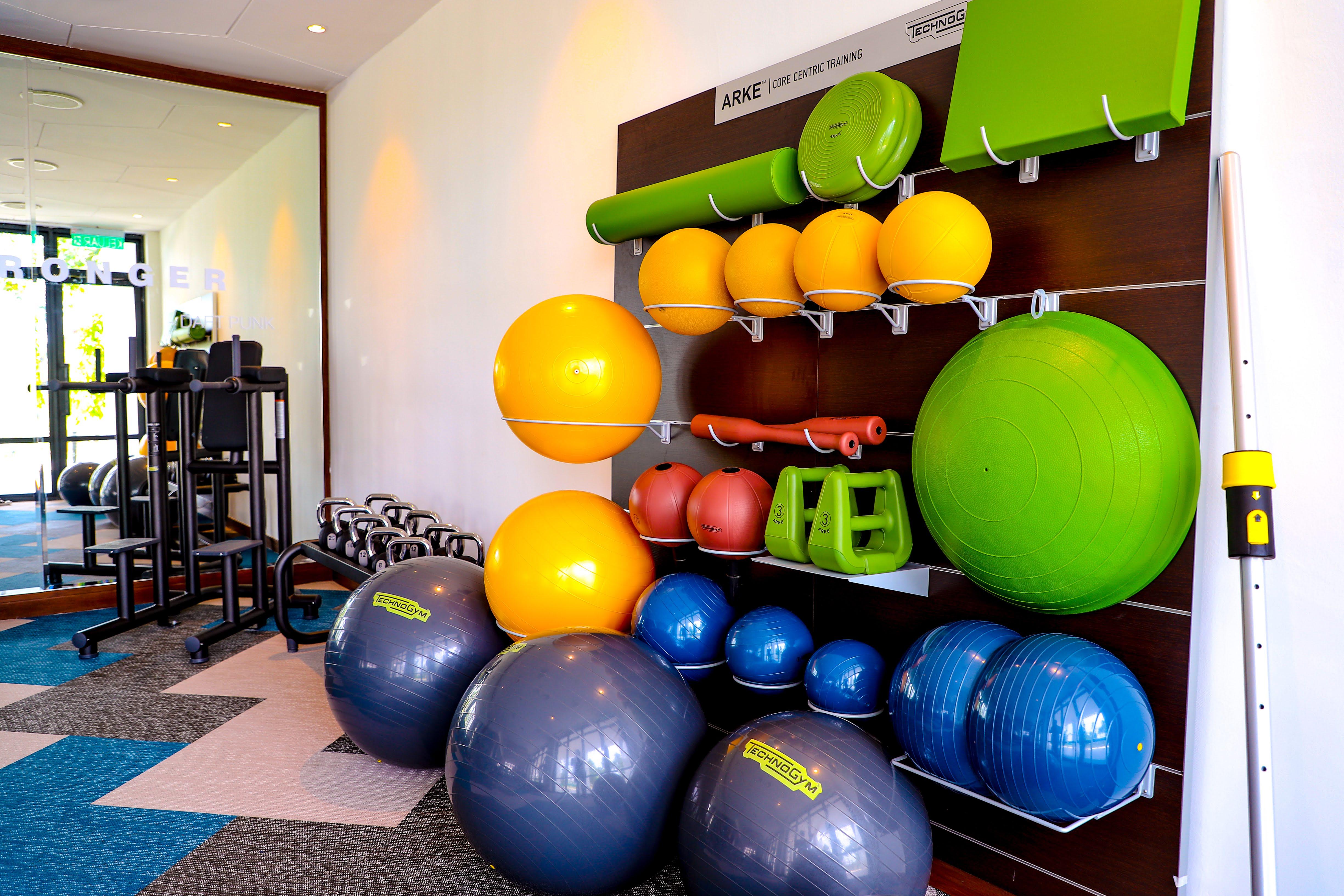 Hard Rock Hotel Desaru Coast Eksteriør billede Exercise balls