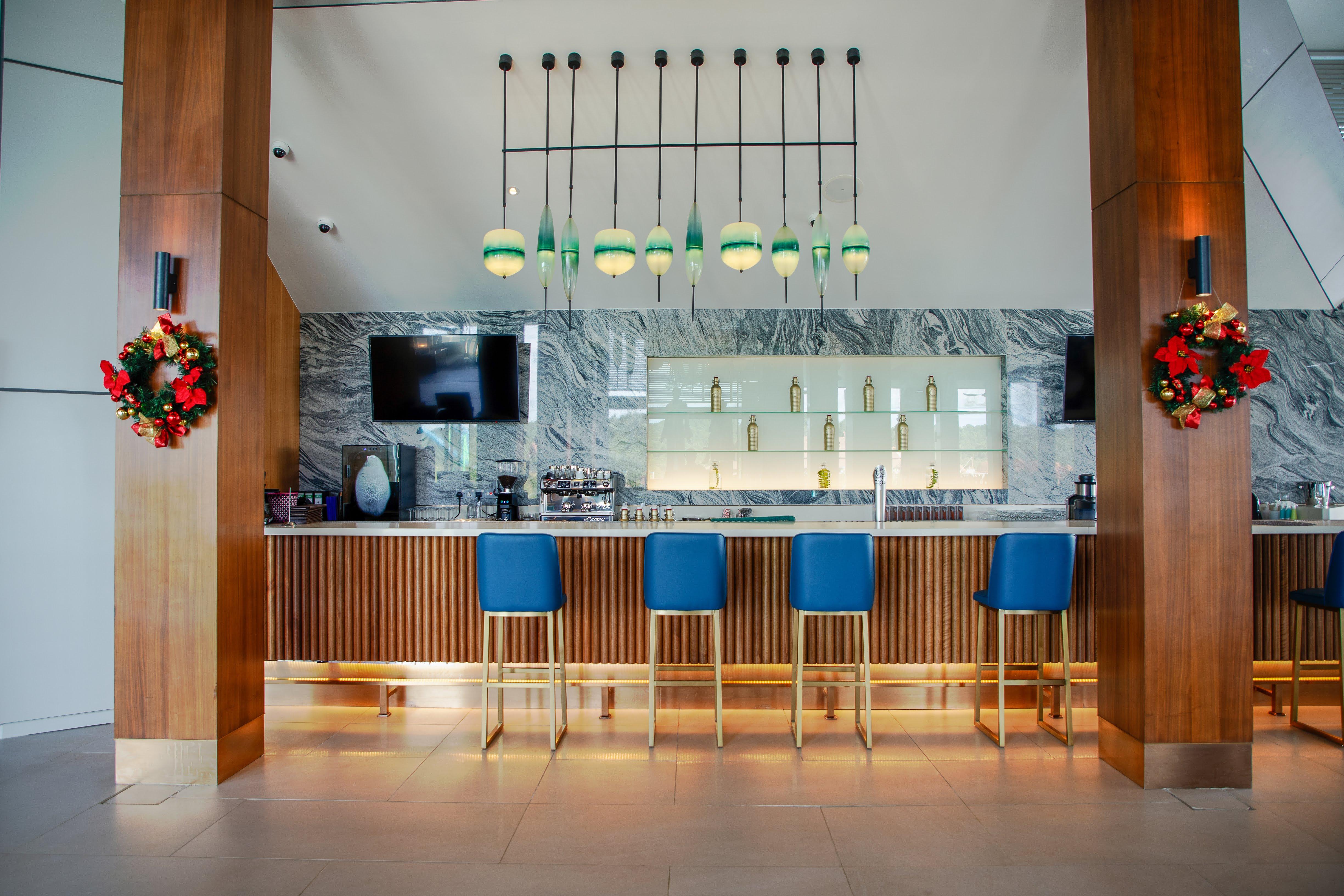 Hard Rock Hotel Desaru Coast Eksteriør billede The bar at the lounge